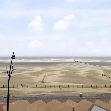 Seafront With Garage Apartment